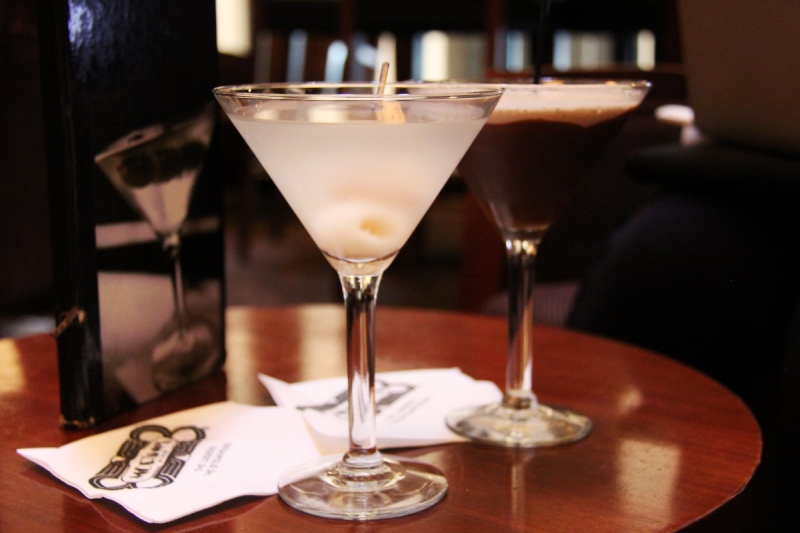 brasserie-CANNES-min_martini_bar_lychee_chocolate_alcohol_liquor_happy_hour_happy-910161